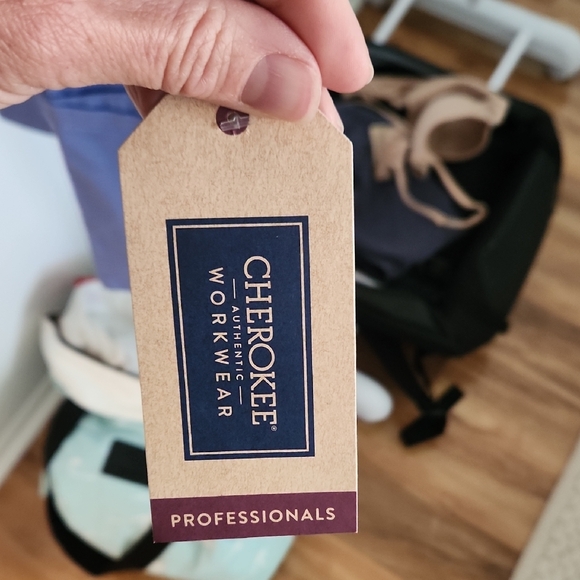 Cherokee Blue Scrub Top - Picture 4 of 5